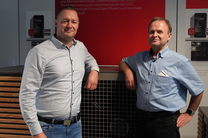 Dirk Reichelt (57) und Kenny Fredl (34) verstärken seit 1. Juli 2021 das Vertriebsteam von Dimplex in den Regionen Sachsen und Südbrandenburg.