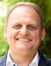 Oliver Rosteck ist seit dem 1. Juli 2021 Business Development Manager für den Bereich Großwärmepumpen und Fernwärme bei Johnson Controls.