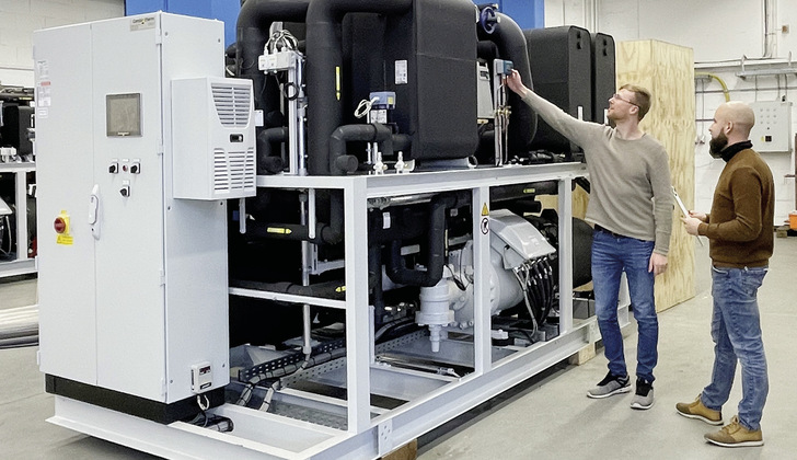 Leistungs­messung einer Hochtemperatur-Wärmepumpe auf dem Prüfstand.