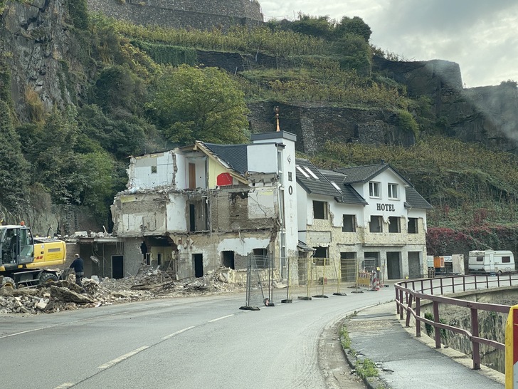 Nur ein Beispiel für die Zerstörung, die ein ansonsten kleiner Fluss anrichten kann.