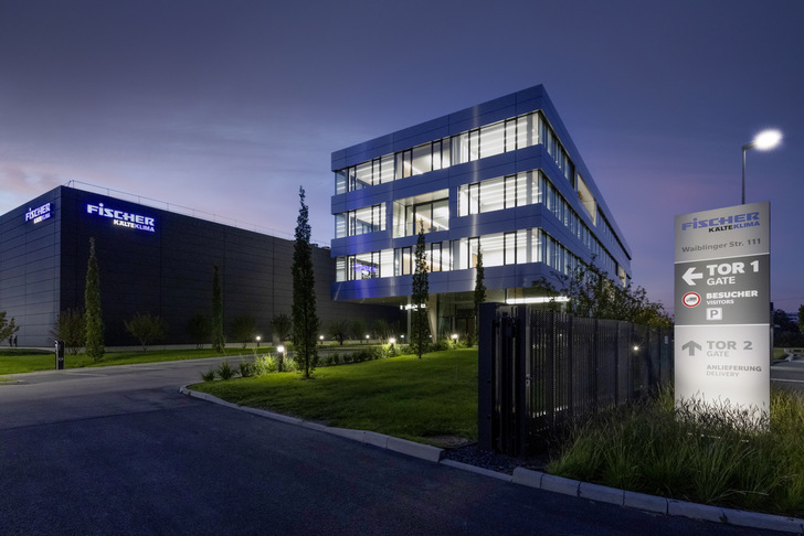 Wenn es Nacht wird in Rommelshausen.