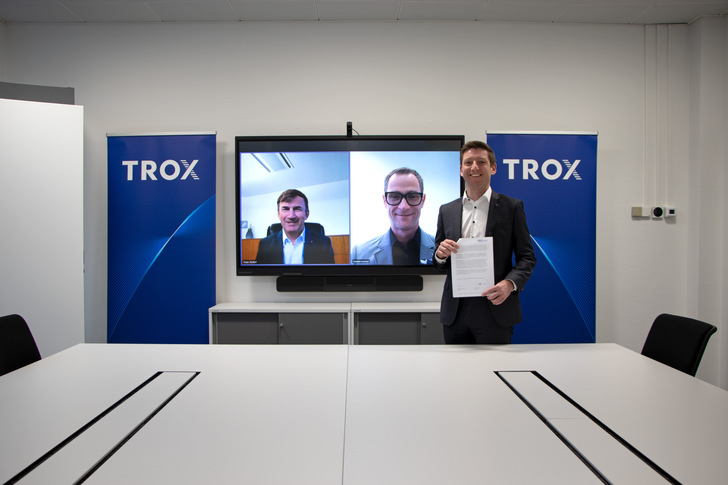 Von links: Norbert Heger, Geschäftsführer Trox HGI GmbH, Christian Sommer, Geschäftsführer Sommer MSR GmbH, Karl Palmstorfer, Leiter International Business EMEA bei Trox