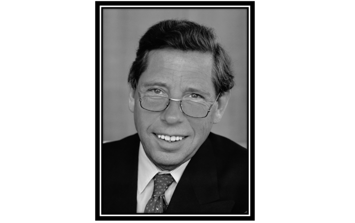 Karl-Ernst Vaillant, Gesellschafter und langjähriger ehemaliger Geschäftsführer der Vaillant Group, ist am 4. Mai 2022 im Alter von 86 Jahren verstorben.