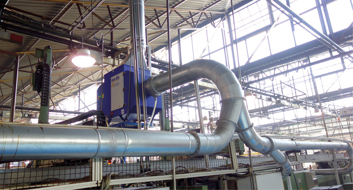 Bild   1: Besonders lange und waagrechte Sammelkanäle sind oft undicht.