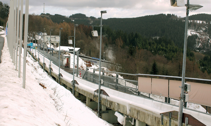 Die Bob- und Rodelbahn Winterberg, hier der Zieleinlauf, ist Schauplatz für Bob-, Rodel- und Skeleton-Wettbewerbe.