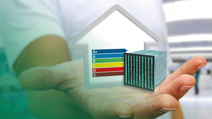 In einem durchschnittlichen kommerziell genutzten Gebäude entfallen rund 50 Prozent der ­Energiekosten auf die HLK-Anlage. Das bedeutet, dass 35 Prozent davon im direkten ­Zusammenhang mit den Luftfiltern eines Gebäudes stehen.