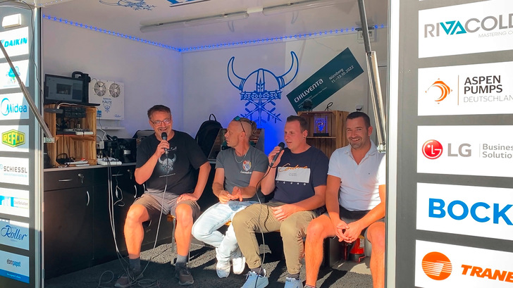 Freunde auf dem Hänger