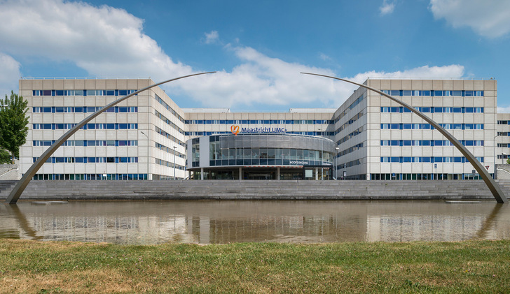 Das Akademische Krankenhaus Maastricht betreibt 26 Operationssäle. Seit 2008 wird es unter dem Namen Maastricht UMC+ geführt. - © Bild: Zortea

