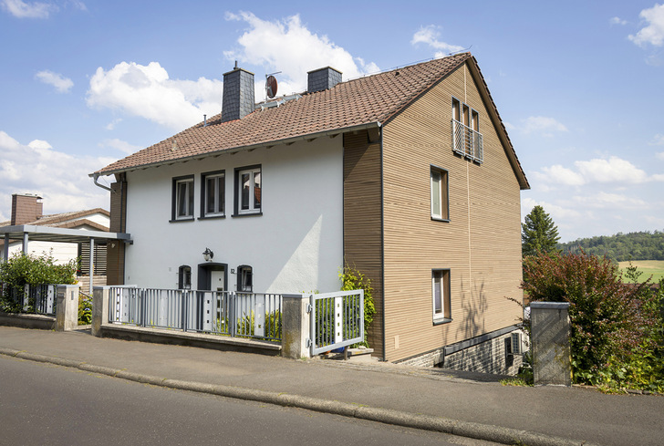 Das Haus der Familie Marienfeld aus den 1950er / 60er Jahren wurde mit Luft-Luft-Wärmepumpen von Daikin nachgerüstet.