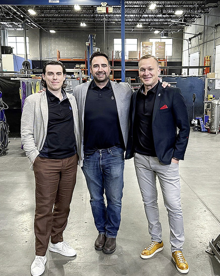 KKVB Group-Geschäftsführer Michael Millbrodt (links), Vitalis-Präsident James Seabrook (Mitte) und TeKo-Geschäftsführer Andreas Meier