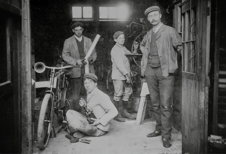 Gegründet wurde Remeha als kleiner Metallhandel, der auch Ersatzteile für Fahrräder einschloss.