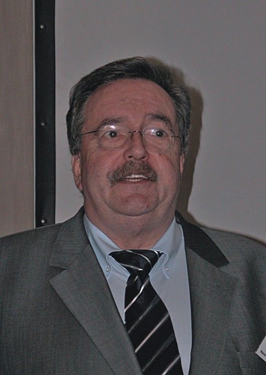 Hans-Alfred Kaut bei der Begrüßung der Teilnehmer mit einem kurzen Statement zur Absage der IKK