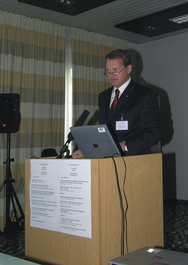 Gerhard Neuhauser, seit zwei Jahren Präsident des ÖKKV, eröffnete am 17. April in Salzburg die Jahrestagung 2008, bei der es 138 Teilnehmer zu verzeichnen gab