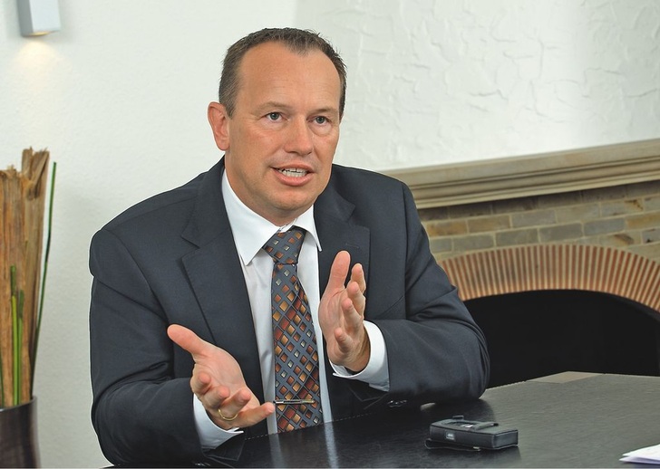 Thiesen: &bdquo;Wir konnten unsere Marktanteile in 2010 in allen Bereichen ausbauen. Das zeigt sich auch daran, dass wir weiter Personal einstellen, um der wachsenden Nachfrage entsprechen zu können&ldquo;