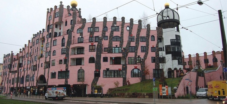 Die &bdquo;Grüne Zitadelle&ldquo; von Friedensreich Hundertwasser das neue Wahrzeichen von Magdeburg