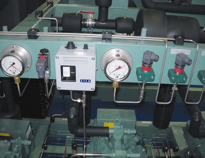 Transkritischer Boosterverbund für CO2 (Typ BVS2/1-44MTC7/2MHCO7K) ausgestellt auf der Chillventa 2010