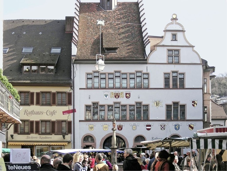 Die Schäden durch die unsachgemäßen Geothermie-Bohrungen in der Altstadt von Staufen werden inzwischen auf 60 Mio. Euro geschätzt.