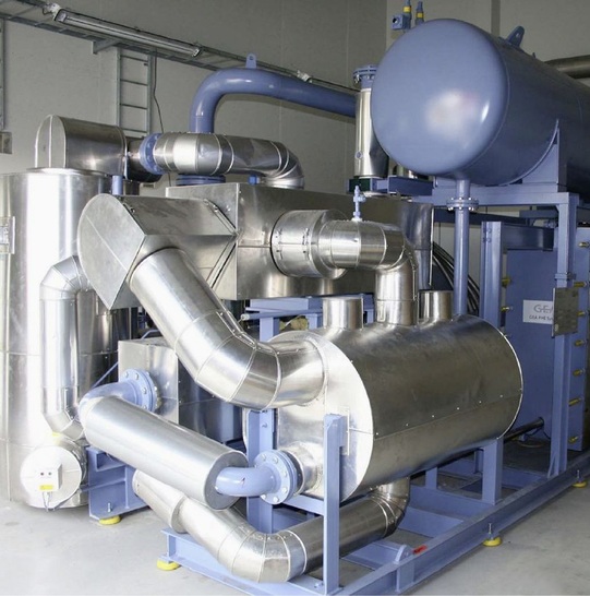 Diese neuartige 2-MW-Wärmepumpeninstallation dient beim norwegischen Energieanbieter Bio Varma Sarpsborg AS zur Aufbereitung von bis zu + 82 °C heißem Wasser für das städtische Fernwärmenetz.