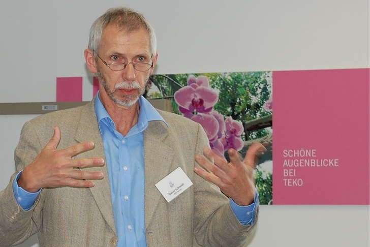 Dieter Schmidt (BBS Springe) stellteeine Unterrichtseinheit zur CO<sub>2</sub>-Technologie vor.