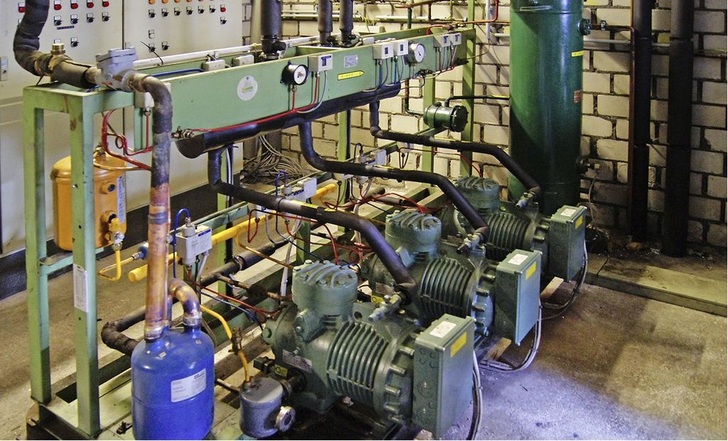 Diese 23 Jahre alte Verbundkälteanlage eines Supermarktes wurde von R 22 auf R 407 F umgestellt.