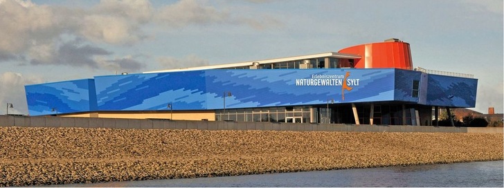 Das Erlebniszentrum Naturgewalten Sylt: Die Besucher erwartet auf 1500 m² eine emotionale Ausstellung mit spielerischer Wissensvermittlung und vielen interaktiven Elementen.