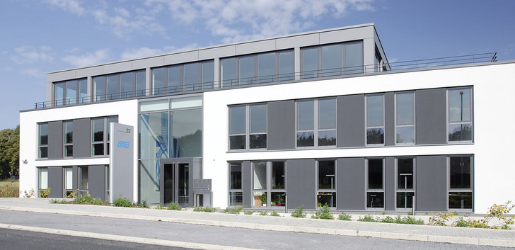 Die Büroimmobilie der OTTO GmbH & Co. KG in der Nähe von Dortmund - © Alle Viessmann
