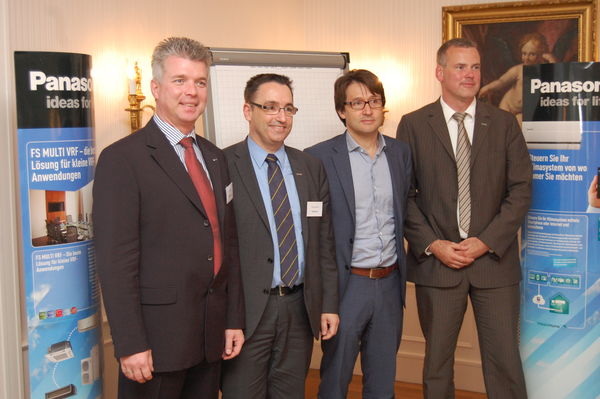 Sie berichteten am 25. Juni in Schloss Reinhartshausen Kempinski, Eltville, über die Entwicklung von Panasonic Heiz- und Kühlsysteme (v.l.): Peter Mayer, Product Manager Heiz- und Kühlsyteme, Andreas Gelbke, D-A-CH-County Manager, Enrique Vilamitjana, Managing Director Panasonic HA Airconditioning Europe, und Marcel Oligschläger, Leiter Project Engineering. (Foto: SI)