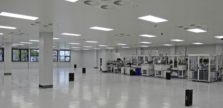 Über 700 m² großer Sauberraum bei ebm-papst