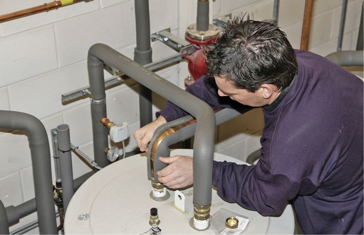 Bild 1: Die Dämmung von Rohrleitungen ist eine der einfachsten und effizientesten Maßnahmen zur Energieeinsparung in Gebäuden. - © Armacell
