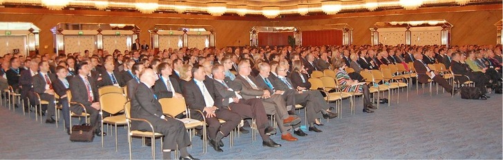 Gut 600 Teilnehmer fanden sich beim Eröffnungs-Festvortrag ein.
