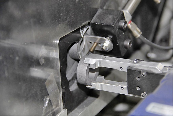 Die Bearbeitung von graphithaltigen Werkstücken erfordert spezielle Absaugeinrichtungen, um Gesundheitsgefahren auszuschließen.