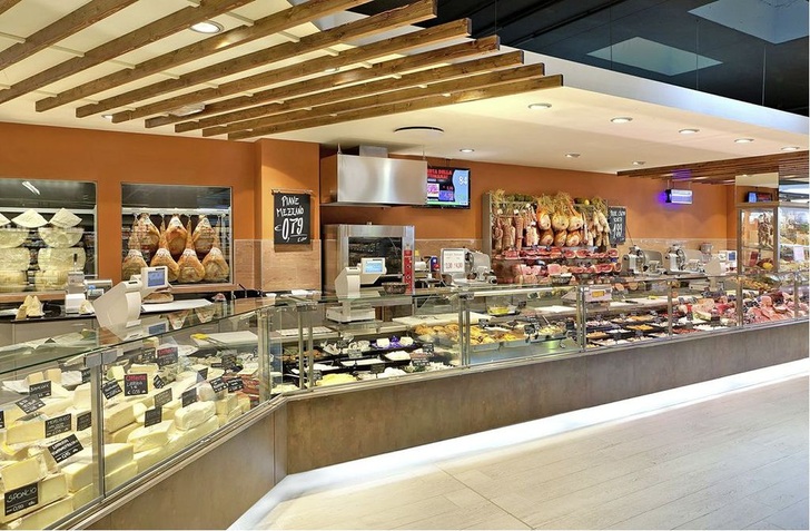 Bedienungstheken der Produktmarke Eurocryor im Supermarkt Belluno