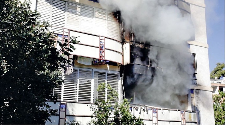 Wenn es in Gebäuden brennt, kann eine geringe Rauchdichte bei der Bergung von Opfern über Leben und Tod entscheiden.