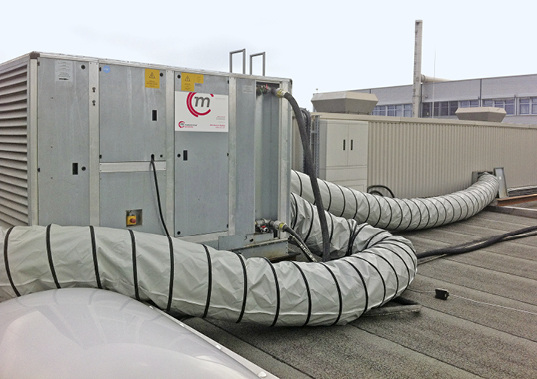 Zeitgleich fünf Hallen versorgt