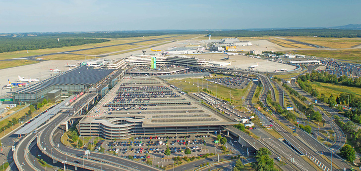 Erfrischt abheben und landen