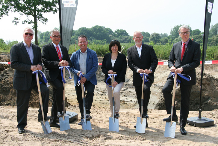 Hotel-Spatenstich in der Lübecker Bucht