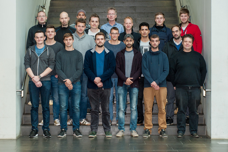 Über 2 Jahre müssen sich 20 Schüler das breite fachliche Spektrum im Rahmen Ihrer Vollzeit-Ausbildung zum Kältetechniker aneignen.