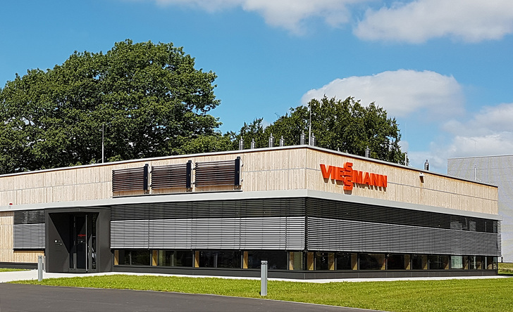 Die neue Viessmann Verkaufsniederlassung in Hamburg erfüllt höchste Effizienzanforderungen, zum Beispiel schon heute die Energy Performance of Buildings Directive (EPBD) für 2020.