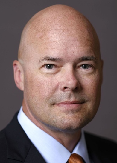 James J. Cannon wird President und CEO