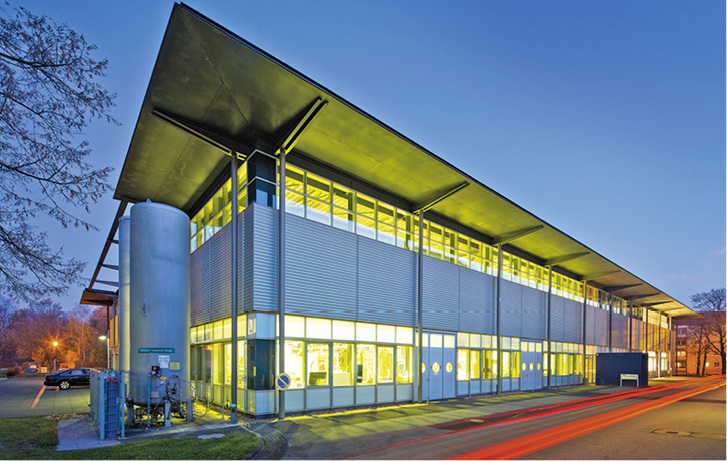 Kühlwasser heizt Hallen