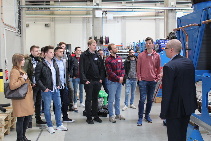 Studierende der TH Köln blicken hinter die Kulissen