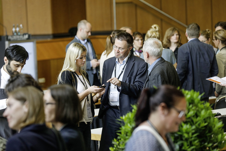 Unter dem Motto Gesund leben und arbeiten in Handwerksbetrieben wird in Filderstadt bei Stuttgart am 21. und 22. Juni über betriebliche Prävention informiert und diskutiert.