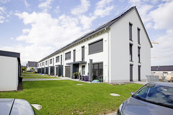 Der neue Wohnkomplex auf der Herzo Base in Herzogenaurach produziert mehr Energie als er verbraucht.