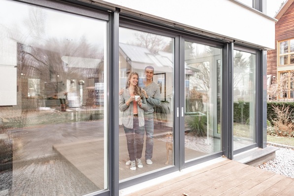 Mit dem Online-Tool des VdZ lässt sich schnell prüfen, ob die eigene Immobilie lüftungstechnisch nachgebessert werden sollte.