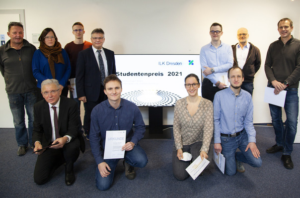 Die Preisträger: 
1. Preis (750 Euro) Conrad Richter, TU Dresden 
2. Preis (600 Euro) Fabian Lange, HTW Dresden, Timo Eichenhardt, TU Dresden, Max Kunath, TU Dresden 
3. Preis (450 Euro) Sophie Worofka, HTW Dresden, Pascal Jirschik, TU Dresden