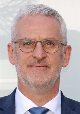 Volker Kugel tritt die Nachfolge von Peter Frankenbach als Vorstand der Eckelmann AG an.