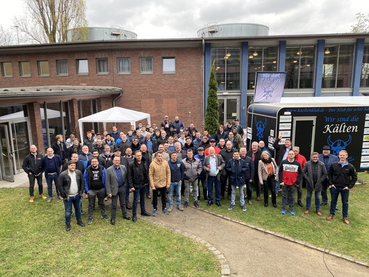 Die Truppe vom 8. Kälten-Treff. Einige haben das spontane Fotoshooting allerdings verpasst. 