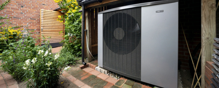 Der überwiegende Teil der künftig neu installierten Heizungs-Wärmepumpen wird Gas- und Öl-Heizungen ersetzen oder in Hybrid-Heizsystemen den größten Teil des Wärme­bedarfs decken.