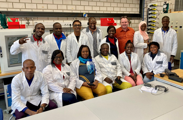 Teilnehmerinnen und Teilnehmer des Cool Training-Programms an der Bundesfachschule in Maintal (Quelle: Bundesfachschule Kälte-Klima-Technik)