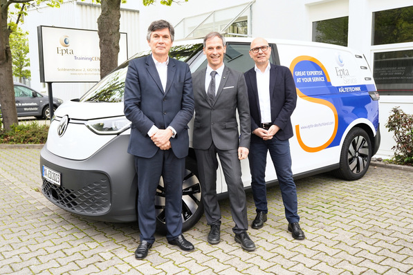 v.l.: Christian Le Gousse, Chief Commercial Officer EMEA, Marco Nocivelli, CEO und Präsident von Epta und Bernd Haller, Geschäftsführer von Epta Deutschland